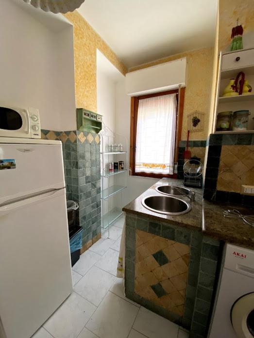 Casa Vacanze Margherita Porto Torres Exterior photo